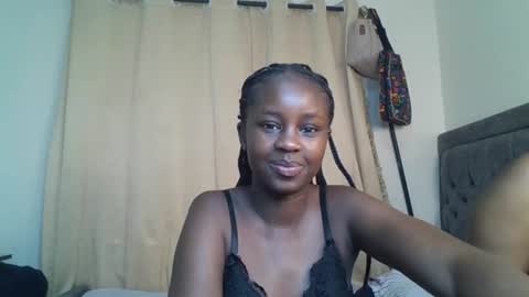 ella8_ online show from July 28, 6:20 pm