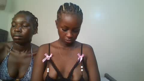 ella8_ online show from June 17, 2:46 am