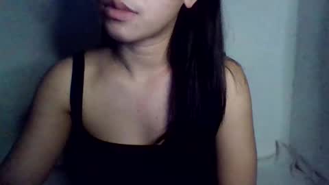 ella_babe25 online show from March 8, 8:35 pm