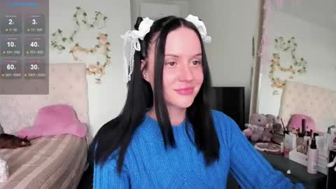 ELLA online show from May 25, 4:39 pm
