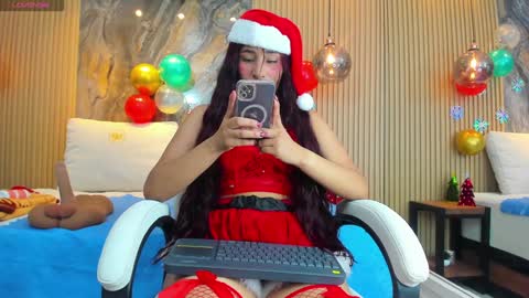 ella harper online show from December 19, 2:45 am