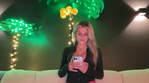 Ella online show from January 12, 5:56 am