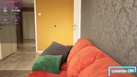 Ella  Max online show from October 1, 6:07 am