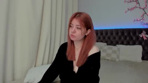 Ella Mayers online show from September 13, 2:36 pm