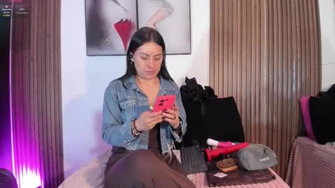 Snapshot of ella_rouse1 chatting on September 27, 12:23 pm ella rouse online show from September 27, 12:23 pm