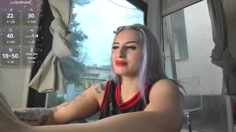 ella_vee online show from February 15, 7:33 am