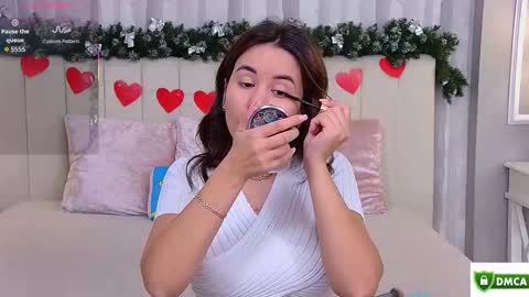 Snapshot of ellaander chatting on September 18, 4:22 am Ella online show from September 18, 4:22 am