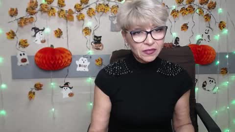 Snapshot of ellabonito chatting on October 22, 5:34 am EllaBonito online show from October 22, 5:34 am