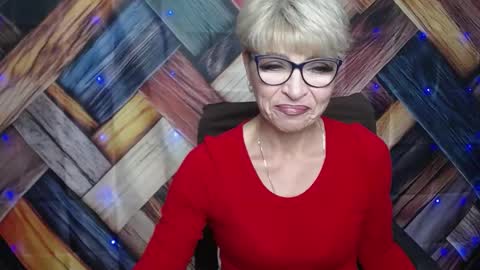 Snapshot of ellabonito chatting on October 13, 11:13 am EllaBonito online show from October 13, 11:13 am