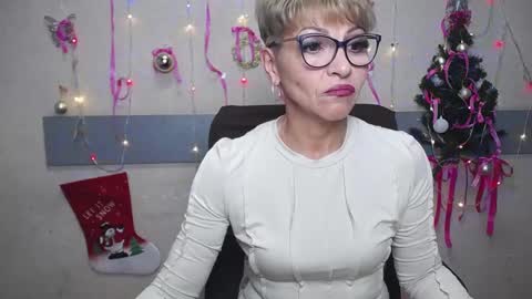 EllaBonito online show from January 6, 6:25 am