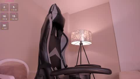 EllaClark online show from September 9, 7:13 pm