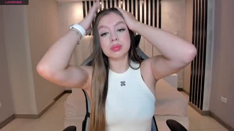 EllaClark online show from January 6, 6:20 pm