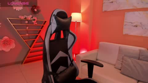 EllaClark online show from December 20, 7:28 pm