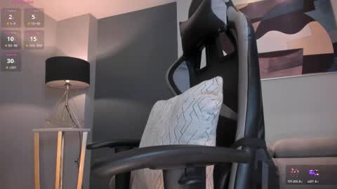 Snapshot of ellaclark chatting on October 11, 10:23 pm EllaClark online show from October 11, 10:23 pm