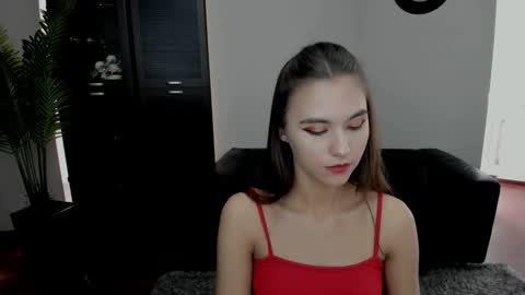 ellacurtis online show from September 11, 12:05 pm