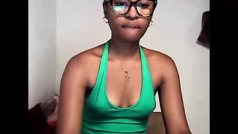 ellah245 online show from April 19, 10:15 am