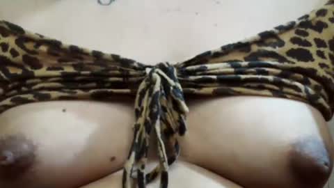 Snapshot of ellah_morena chatting on October 29, 4:39 am Ellah online show from October 29, 4:39 am