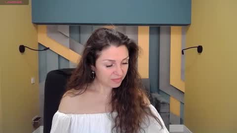 EllaLongs online show from December 14, 12:44 pm