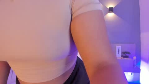 Ella online show from January 24, 4:37 am