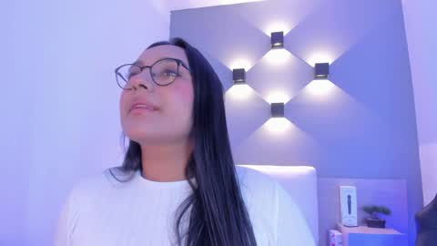 Ella online show from December 27, 4:15 am
