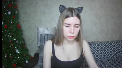EllaNuar online show from January 22, 1:21 am