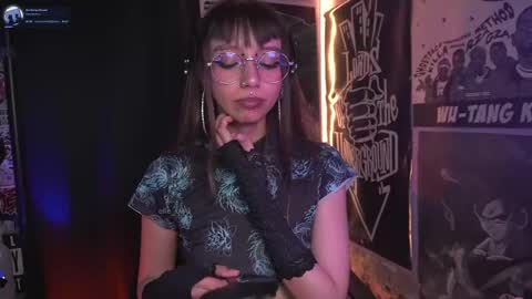 follow me on instagram .    online show from December 22, 7:06 pm