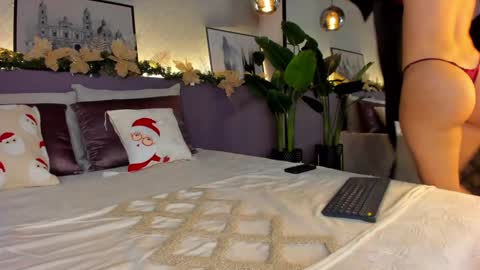 Elle Diane online show from December 11, 11:54 pm