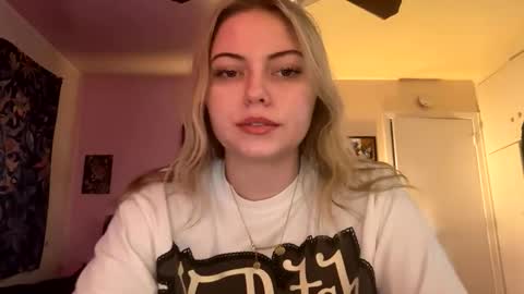 ellejess online show from March 1, 8:30 pm