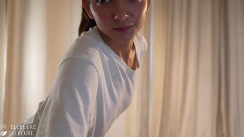 Linda Restrepo online show from February 9, 9:06 pm