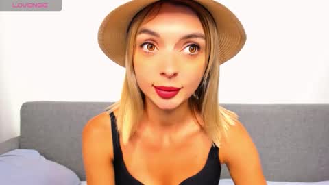 Snapshot of ellen_flow chatting on September 17, 8:07 pm ellen_flow online show from September 17, 8:07 pm