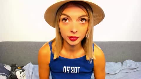 Snapshot of ellen_flow chatting on October 3, 9:42 pm ellen_flow online show from October 3, 9:42 pm