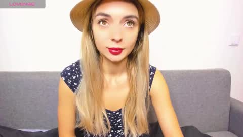 ellen_flow online show from December 15, 6:51 am