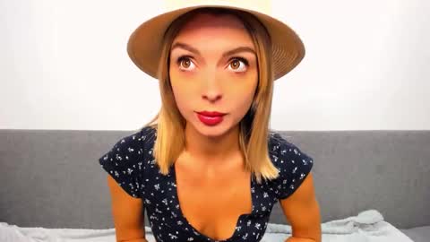 Snapshot of ellen_flow chatting on October 2, 9:31 pm ellen_flow online show from October 2, 9:31 pm