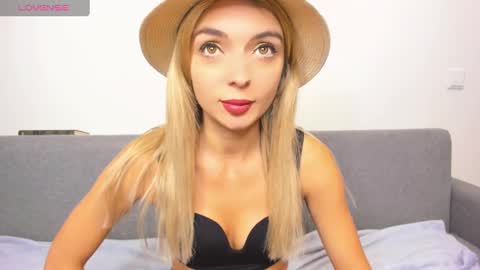 ellen_flow online show from February 9, 7:19 pm