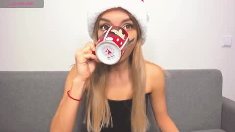 ellen_flow online show from January 2, 8:57 pm