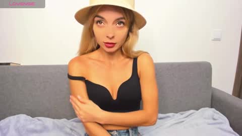 ellen_flow online show from February 7, 5:29 pm