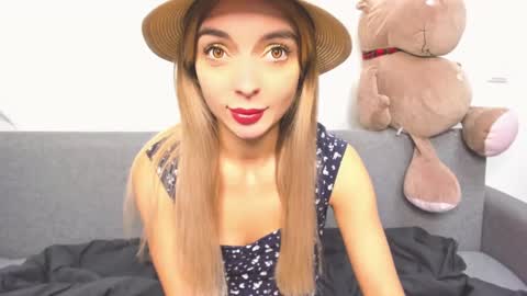 ellen_flow online show from December 8, 5:55 pm