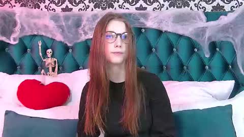 EllenBush online show from October 27, 5:08 pm