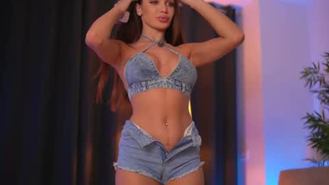 Snapshot of ellenkarter chatting on October 6, 7:18 pm EllenKarter online show from October 6, 7:18 pm