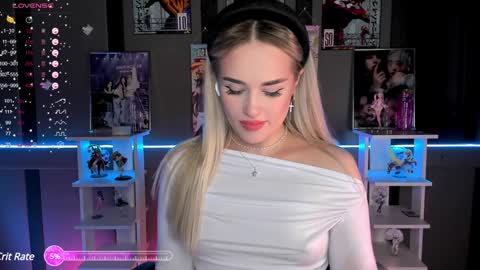 Snapshot of ellensoftt chatting on December 8, 5:33 pm Maria online show from December 8, 5:33 pm