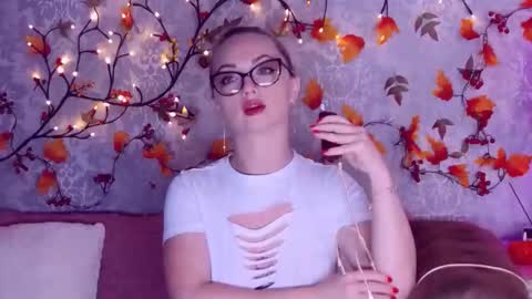 Elliana online show from October 24, 5:36 am