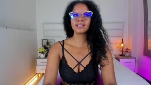  Ellie   online show from February 8, 3:10 pm