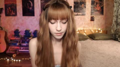 ellie_friendly online show from December 6, 11:46 pm
