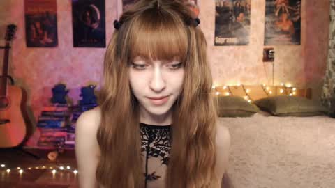 ellie_friendly online show from December 8, 11:51 pm