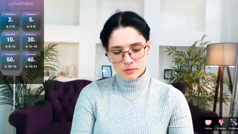 ellie_magic online show from April 19, 7:52 am