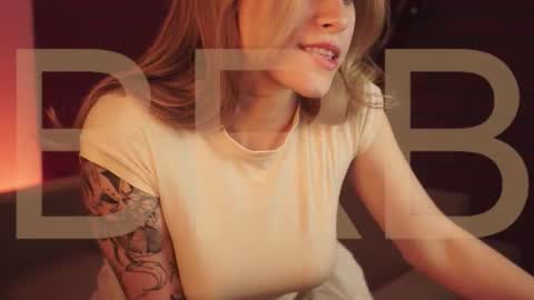 Snapshot of elliecutes chatting on October 10, 8:30 am elliecutes online show from October 10, 8:30 am