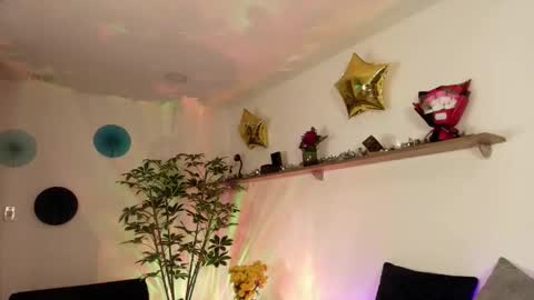 Snapshot of elliee1 chatting on September 26, 12:58 pm elliee1 online show from September 26, 12:58 pm