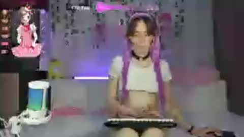 Ellie online show from July 15, 9:25 am