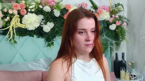 EllieLarson online show from October 23, 5:08 pm