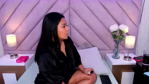   online show from November 3, 12:09 pm